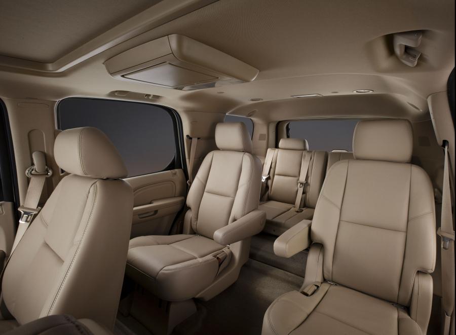  Cadillac Escalade ESV Premium Collection 2012 года  (фото 4 из 16)